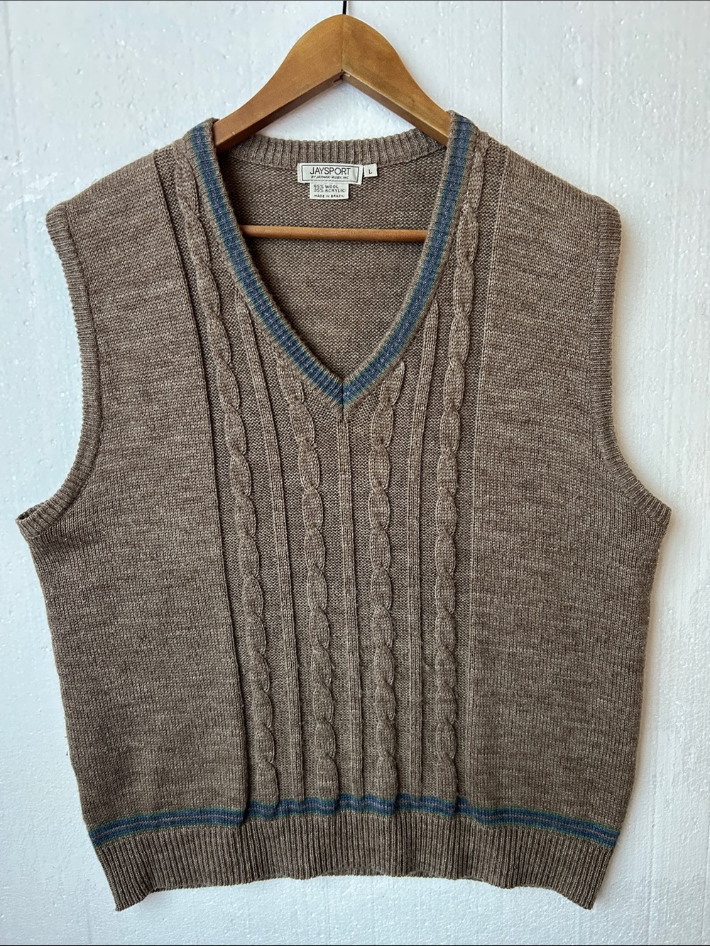 Vintage Jaysport Wool Blend Men's Tan Cable Knit V-Neck Sweater Vest. Size Large
